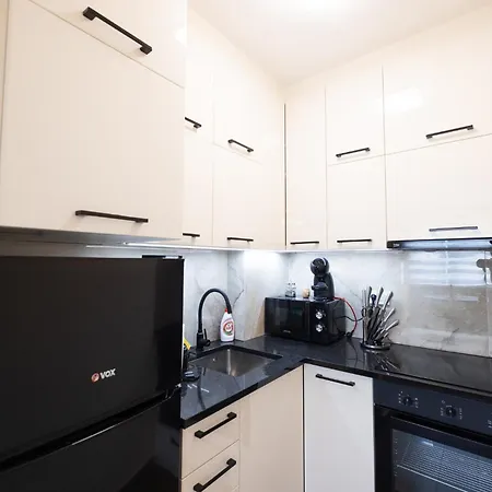 Javorov List Lux * Šabac